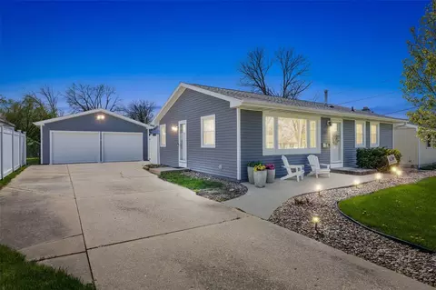 2765 14th Ave, Marion, IA 52302