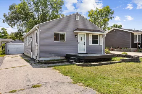 1231 33rd St NE, Cedar Rapids, IA 52402