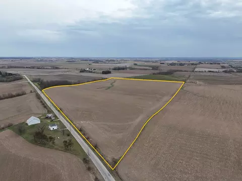 Ivanhoe Rd., Ely, IA 52227