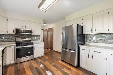 Kitchen - 6752 29th Ave, Shellsburg, IA 52332 photo 2 of 4
