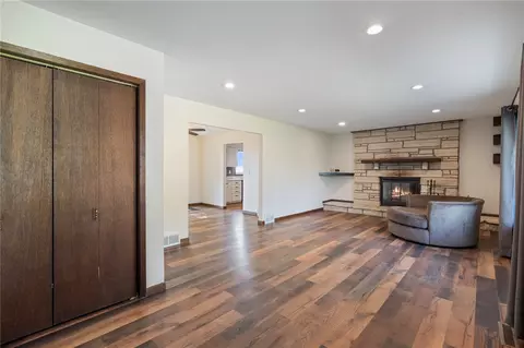 Living - 6752 29th Ave, Shellsburg, IA 52332 photo 3 of 5