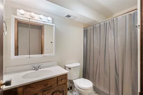 Bath - 6752 29th Ave, Shellsburg, IA 52332 photo 4 of 4