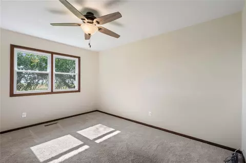 Bedroom - 6752 29th Ave, Shellsburg, IA 52332 photo 1 of 3