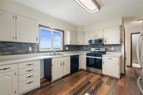 Kitchen - 6752 29th Ave, Shellsburg, IA 52332 photo 1 of 4