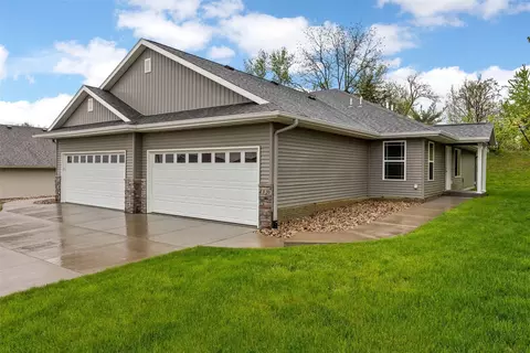4320 Banar Ave SW, Cedar Rapids, IA 52404
