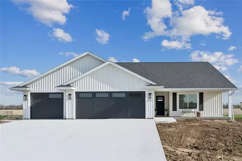 247 Hackberry Dr, Palo, IA 52324