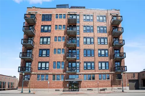 900 2nd St #208, Cedar Rapids, IA 52401