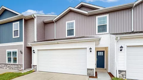 9417 Lovegrass Dr SW, Cedar Rapids, IA 52404