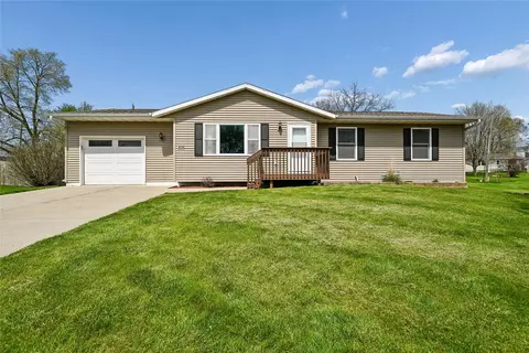 404 Kelley Ct, Springville, IA 52336