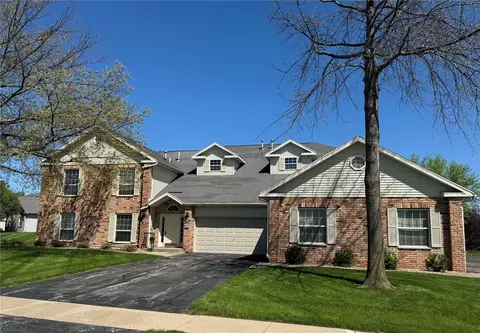 3170 Willowridge Rd #C, Marion, IA 52302