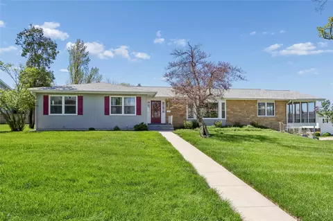 265 Lamplite Ln SE, Cedar Rapids, IA 52403