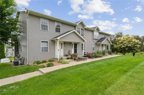 106 Lincoln Ave #E, Lisbon, IA 52253