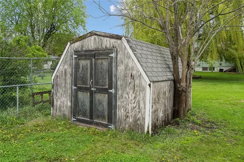 Other - 903 E 12th St, Vinton, IA 52349 photo 5 of 5