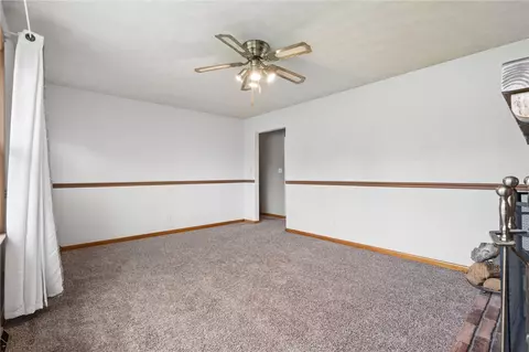 Living - 903 E 12th St, Vinton, IA 52349 photo 7 of 7