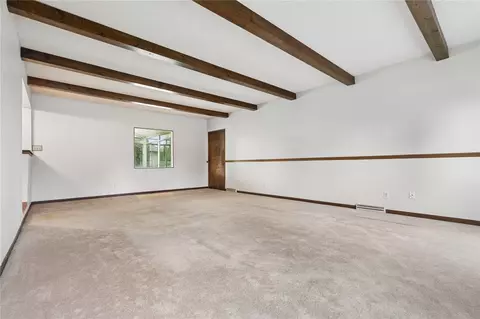 Living - 903 E 12th St, Vinton, IA 52349 photo 3 of 7