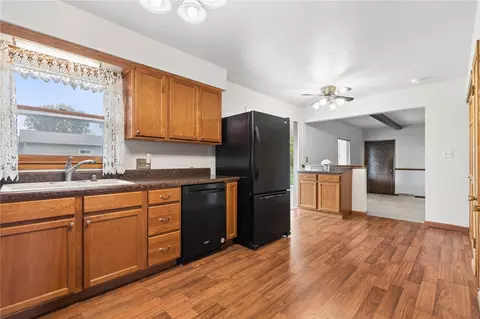 Kitchen - 903 E 12th St, Vinton, IA 52349 photo 1 of 2