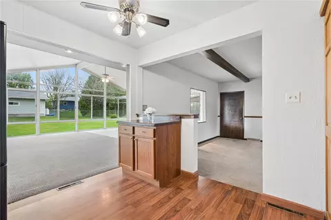 Entry Way - 903 E 12th St, Vinton, IA 52349 photo 1 of 1