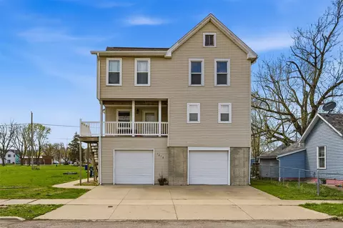 1216 5th St NW, Cedar Rapids, IA 52405