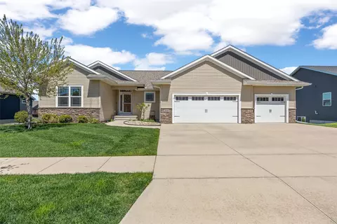 260 Battle Creek Dr, Marion, IA 52302