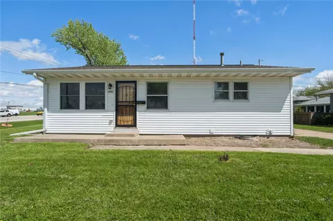 4747 F Ave NE, Cedar Rapids, IA 52402