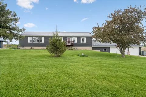 6172 33rd Ave Dr, Shellsburg, IA 52332