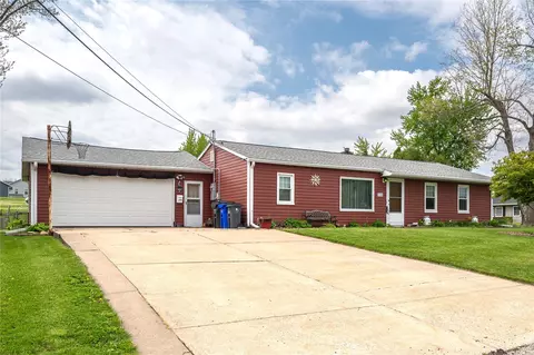 125 Florida Ave SW, Cedar Rapids, IA 52404