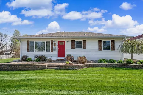 1101 Staub Ct NE, Cedar Rapids, IA 52402