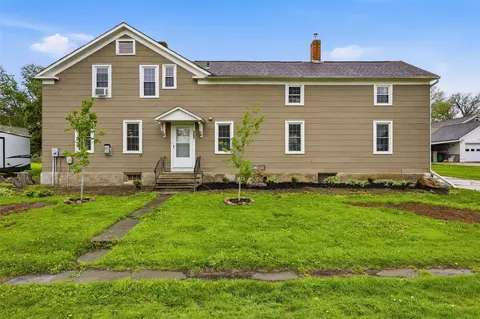 4410 F St, Amana, IA 52203