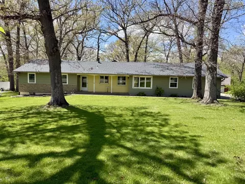 4261 Oak Leaf Ln NE, Iowa City, IA 52240