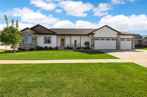 301 Wildcat Ct, Shellsburg, IA 52332