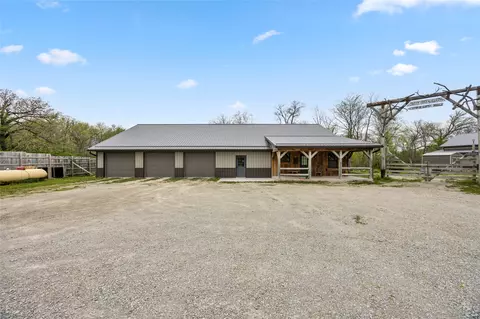 2527 61st Street Ln #1, Vinton, IA 52349