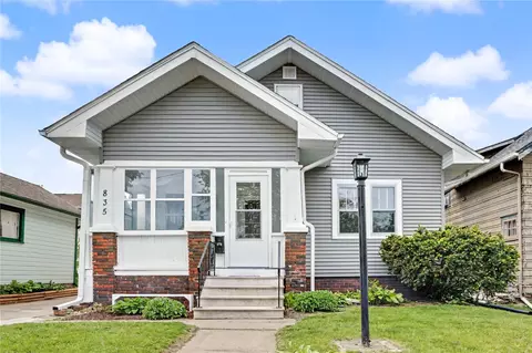 835 18th St SE, Cedar Rapids, IA 52403