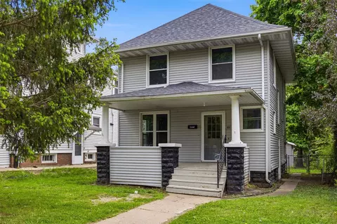 1825 5 Ave SE, Cedar Rapids, IA 52403