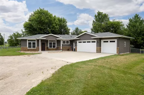 3313 Wubbens Rd, Toddville, IA 52341