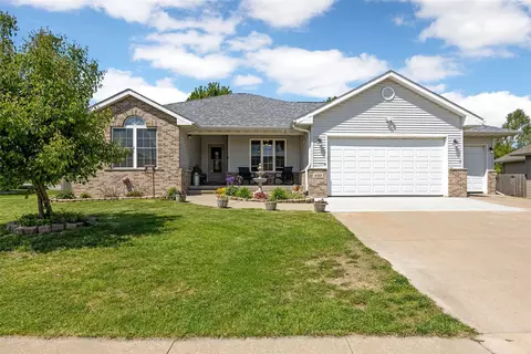 4322 Widgeon Dr, Marion, IA 52302