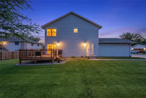 3415 Queen Dr SW #D, Cedar Rapids, IA 52404