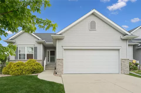 519 Stone Hedge Dr NW, Cedar Rapids, IA 52405