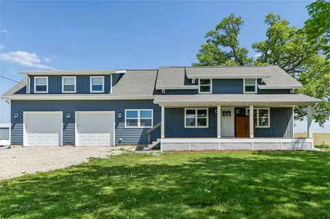 7544 Hwy 21, Belle Plaine, IA 52208
