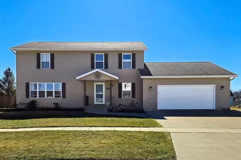 214 Donald Dr, Alburnett, IA 52202