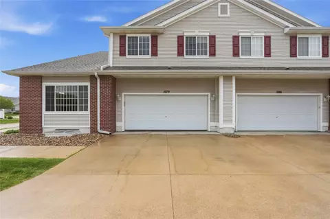1079 74th NE, Cedar Rapids, IA 52402