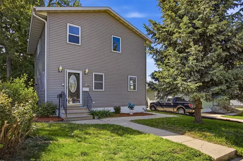 3806 E Avenue Ave NE, Cedar Rapids, IA 52402