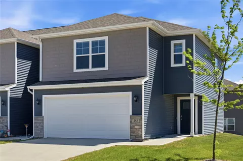 488 Thomas St, Tiffin, IA 52340