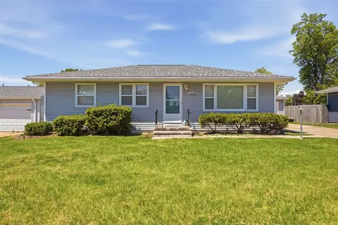 2448 Teresa Dr SW, Cedar Rapids, IA 52404