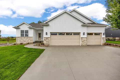 6531 Winslow Rd, Marion, IA 52302