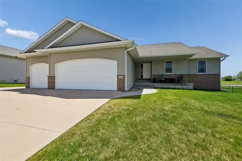 612 Deer Ridge Dr, Atkins, IA 52206
