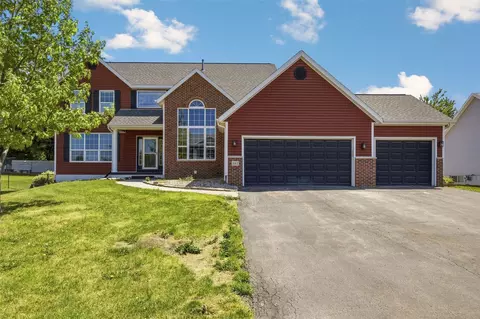 161 Autumn Woods Dr NW, Cedar Rapids, IA 52405