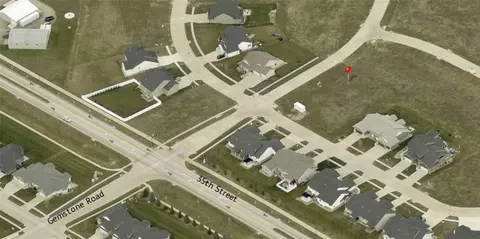 4107 Gemstone Rd, Marion, IA 52302