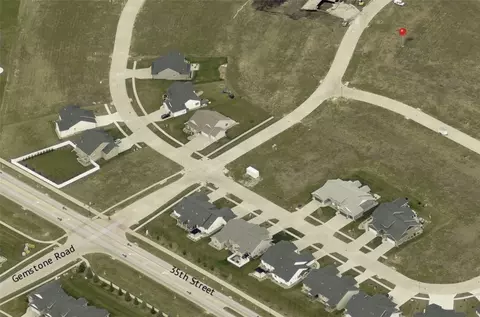 4119 Gemstone Rd, Marion, IA 52302