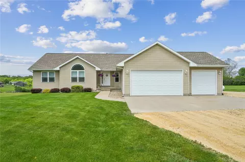22987 Antler Trl, Anamosa, IA 52205