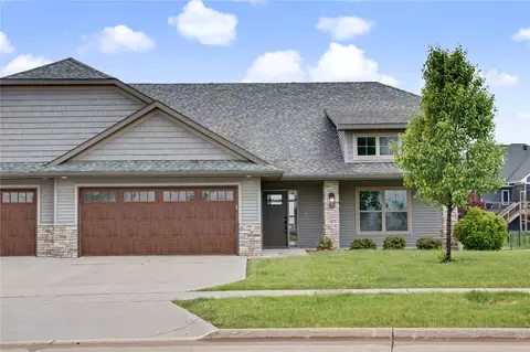 1083 Dubs Dr, Iowa City, IA 52246